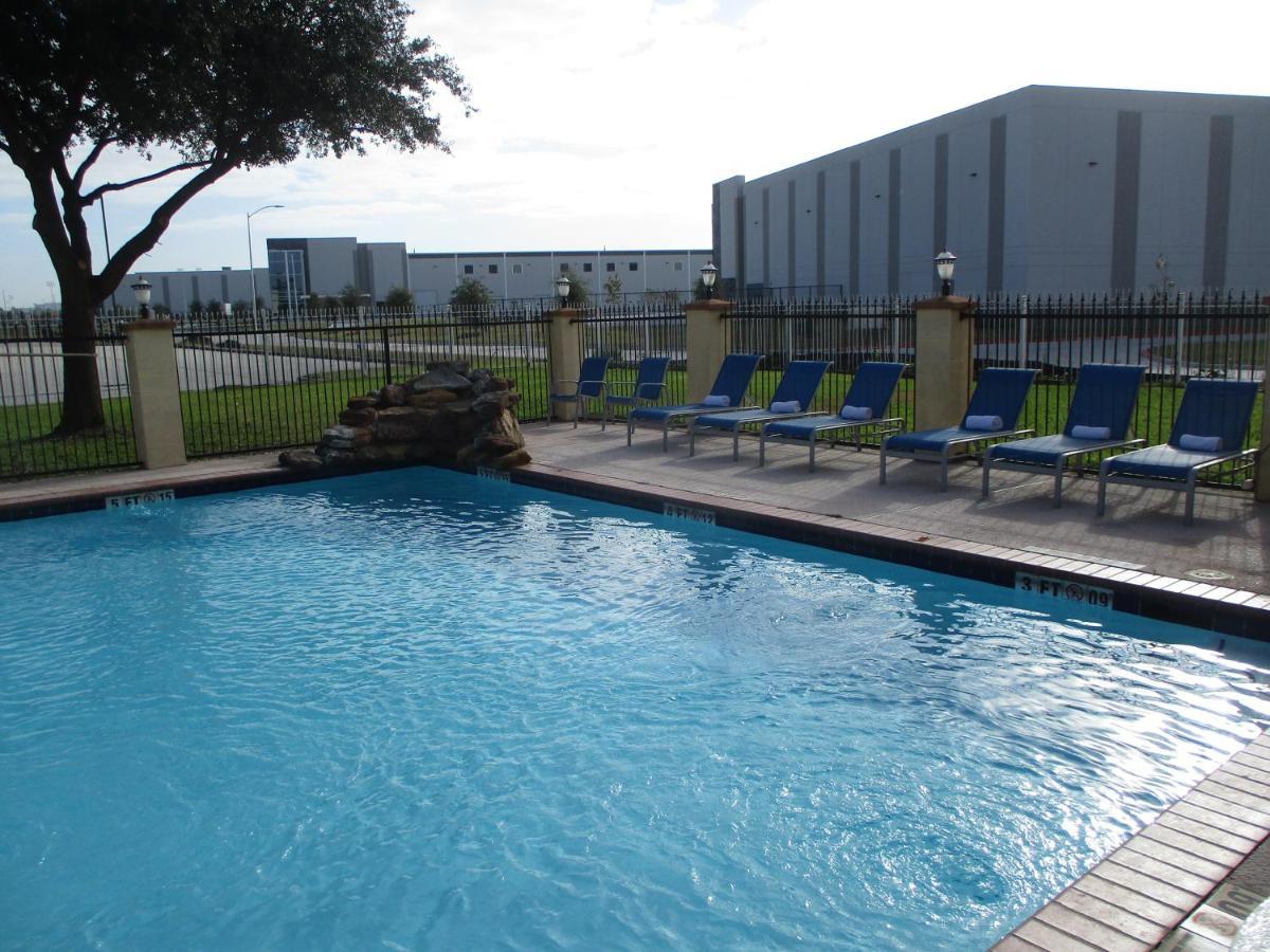 Days Inn & Suites By Wyndham Sam Houston Tollway Jersey Village Kültér fotó