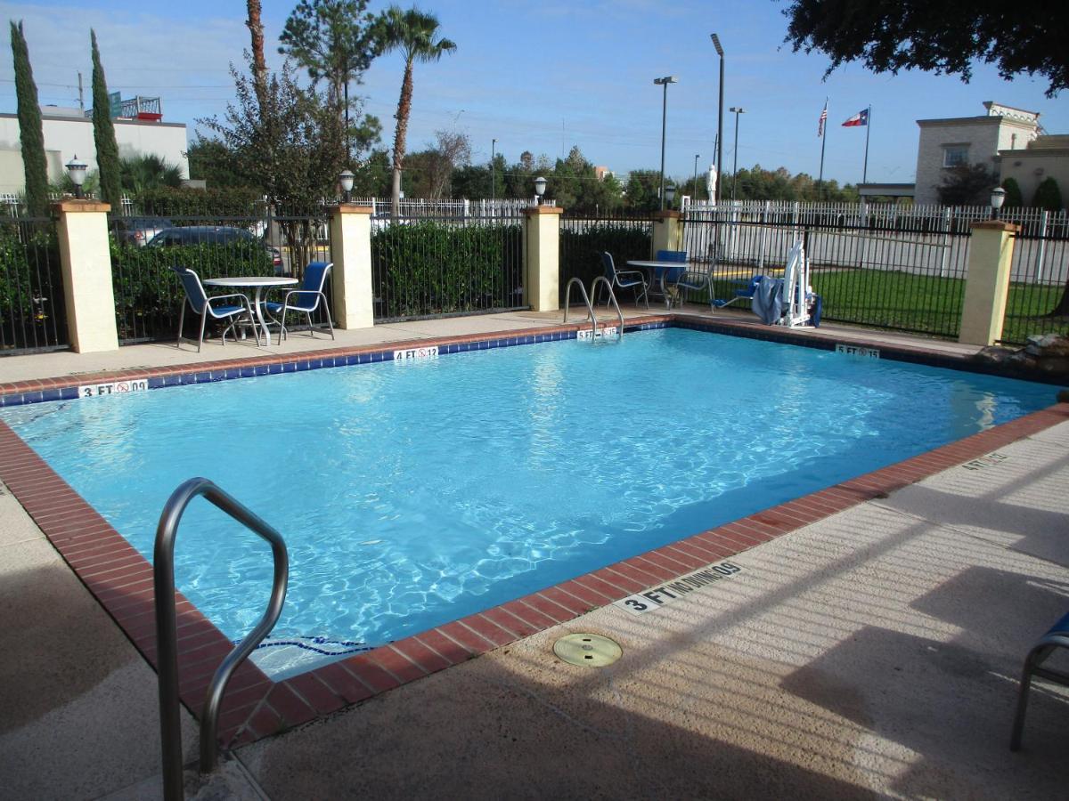 Days Inn & Suites By Wyndham Sam Houston Tollway Jersey Village Kültér fotó