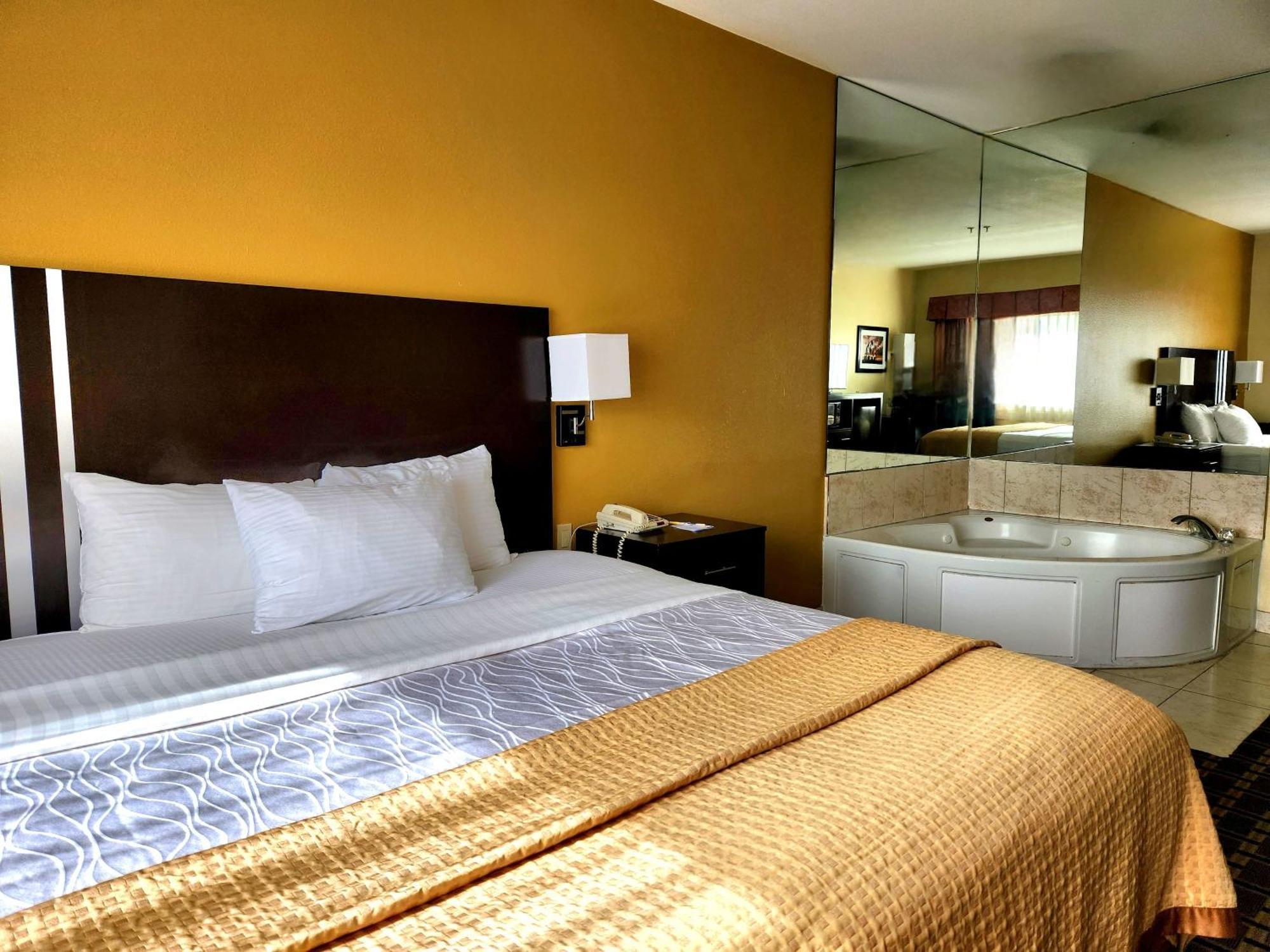 Days Inn & Suites By Wyndham Sam Houston Tollway Jersey Village Kültér fotó