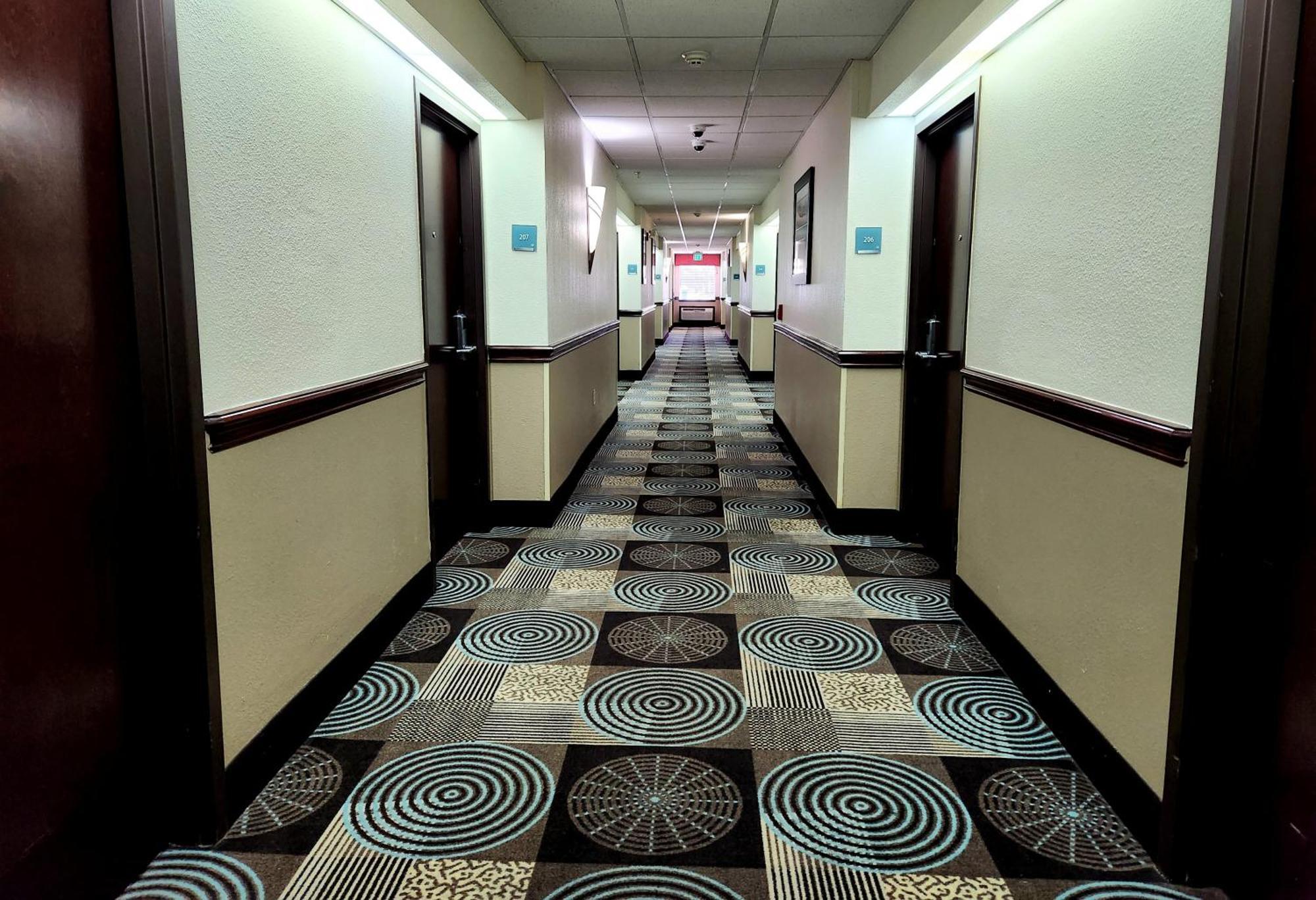 Days Inn & Suites By Wyndham Sam Houston Tollway Jersey Village Kültér fotó