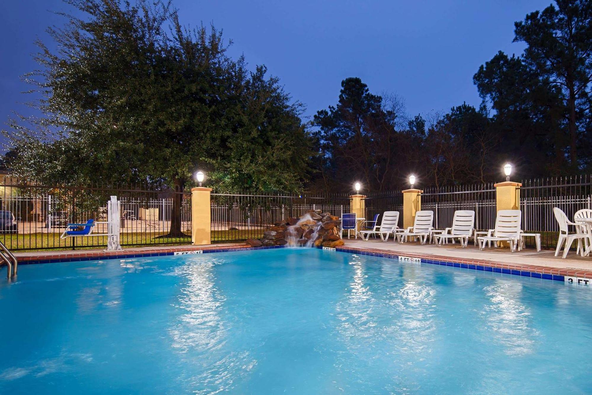 Days Inn & Suites By Wyndham Sam Houston Tollway Jersey Village Kültér fotó